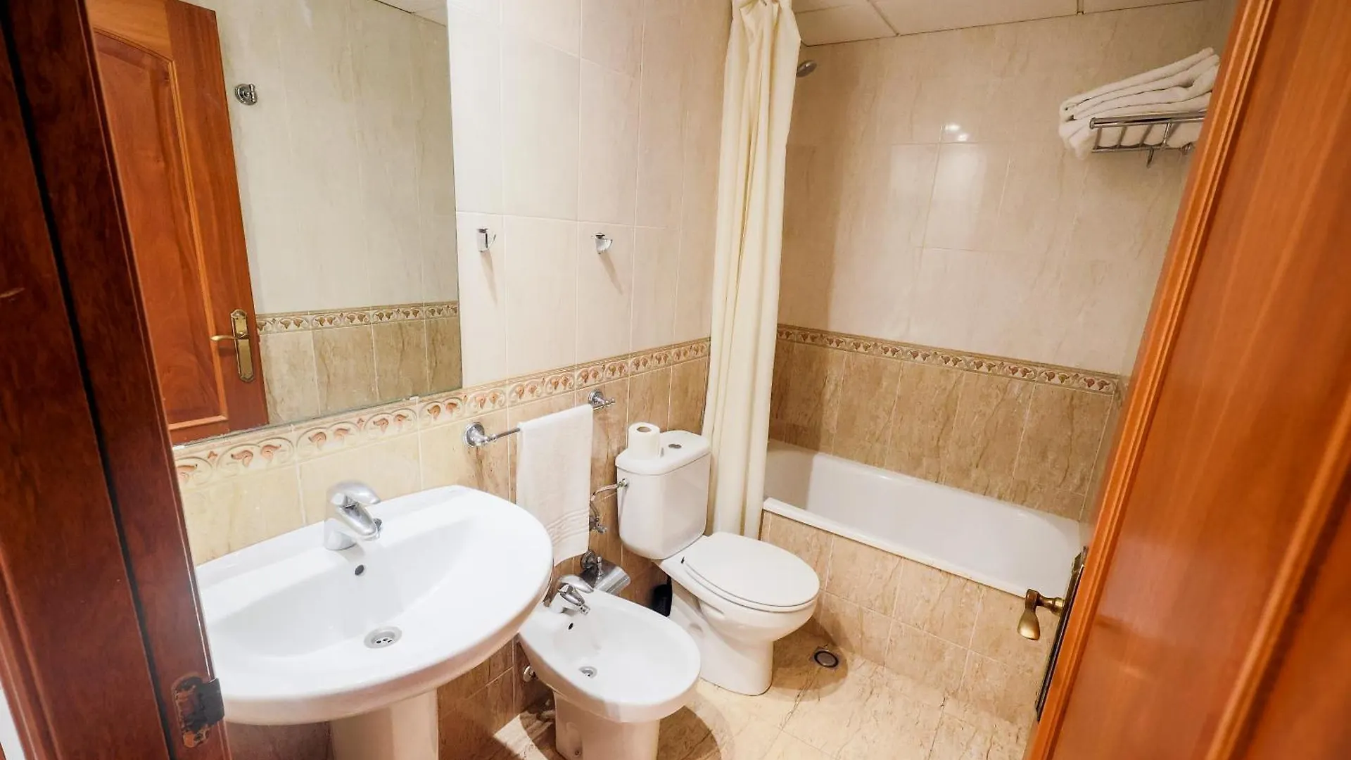 Apartamentos Royal Lloret de Mar 0*,