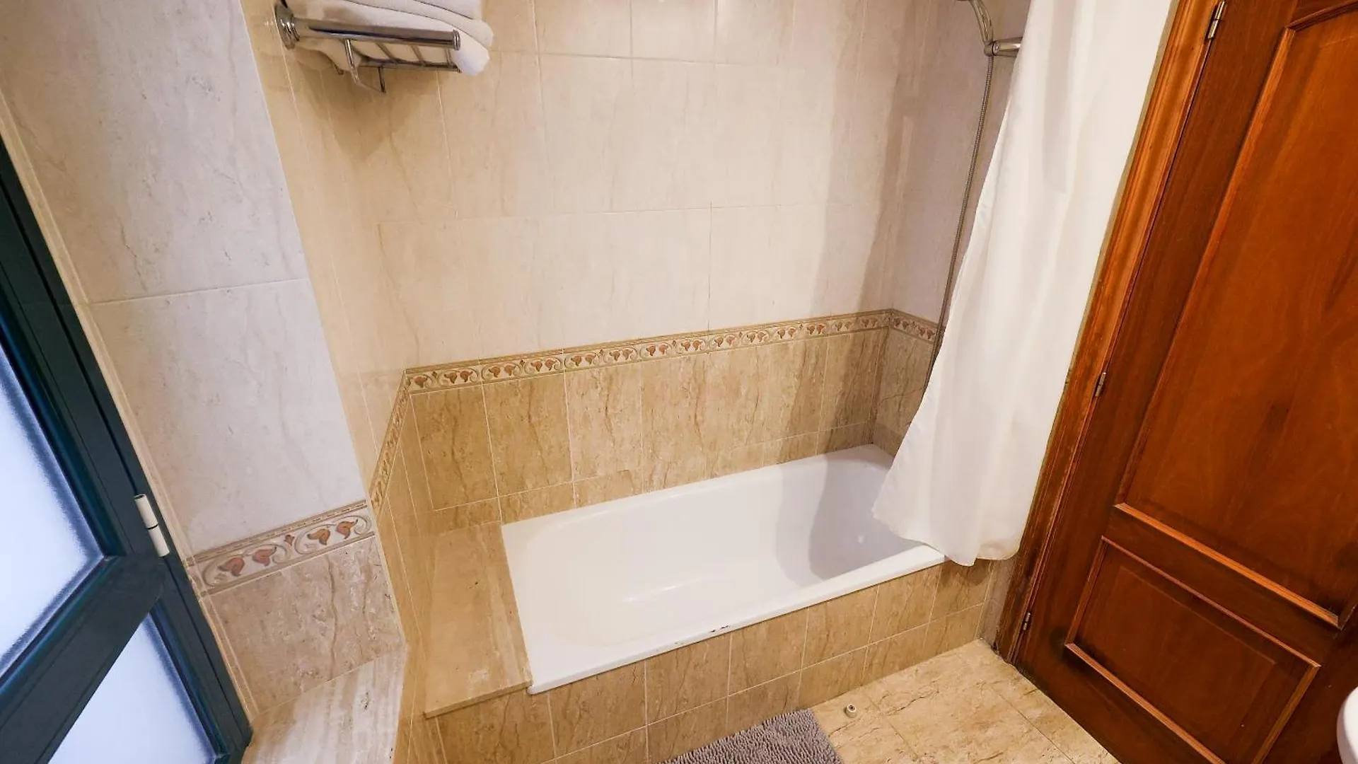 Lejlighed Apartamentos Royal Lloret de Mar