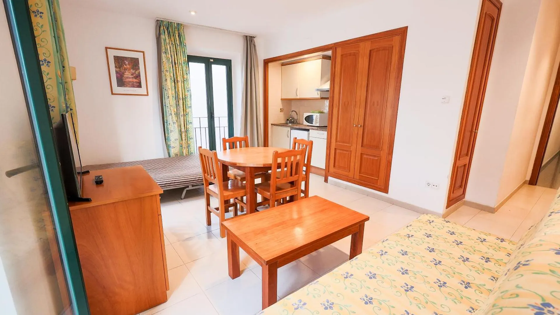 Apartment Apartamentos Royal Lloret de Mar Spain